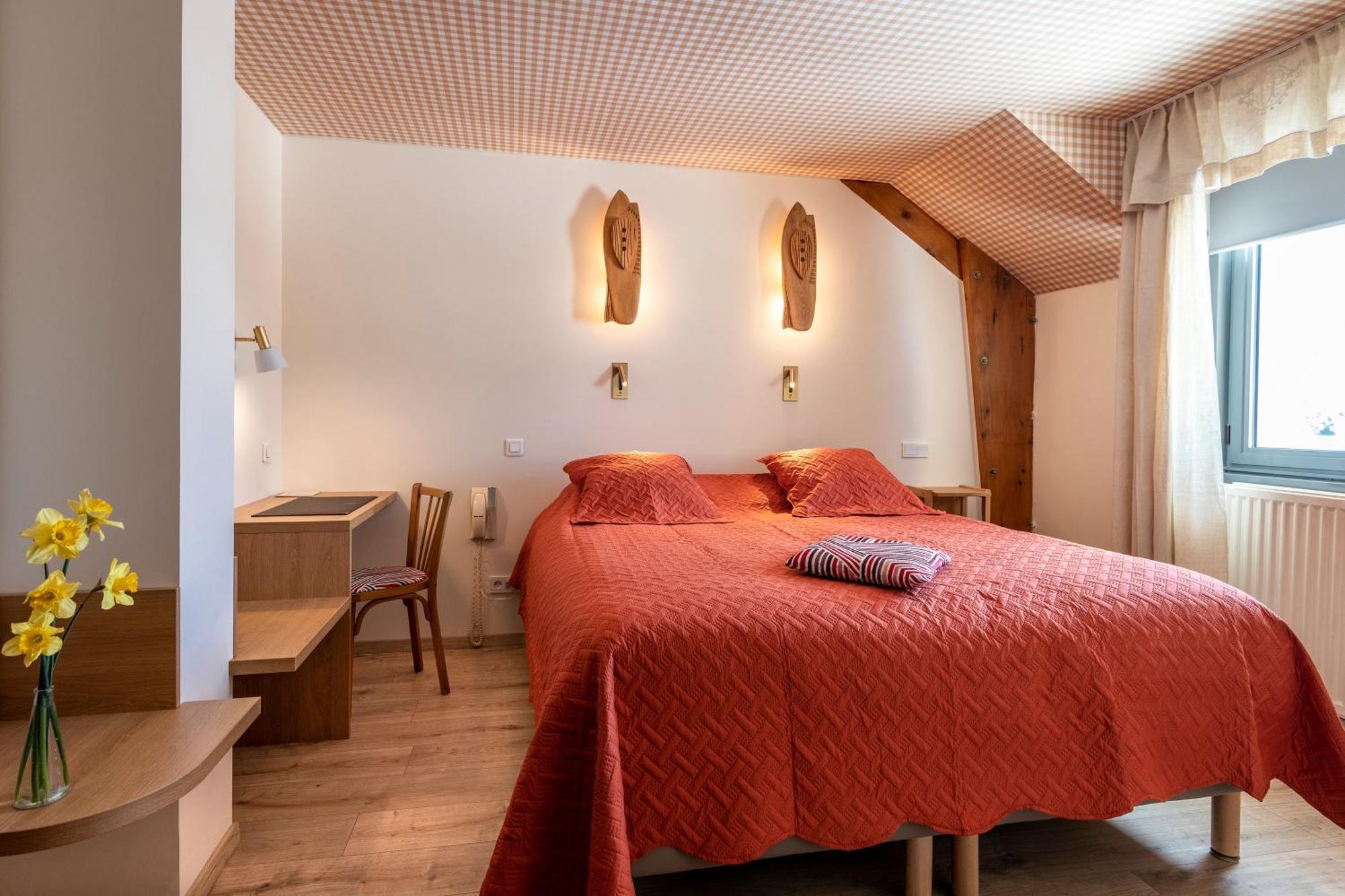 Hotel Restaurant De La Poste Et La Grange Detente, Espace Bien-Etre Chateauneuf-de-Randon Номер фото